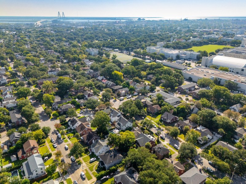 Property image 5 of 320 Grove Street in Wagener Terrace, Charleston, SC 29403