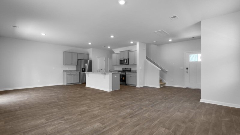 Property image 4 of 810 Long Bluff Road in Cane Bay Plantation, Summerville, SC 29486