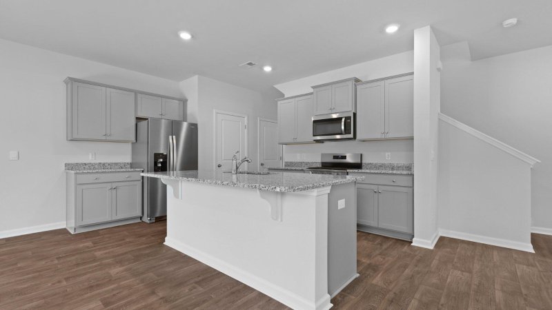 Property image 5 of 810 Long Bluff Road in Cane Bay Plantation, Summerville, SC 29486