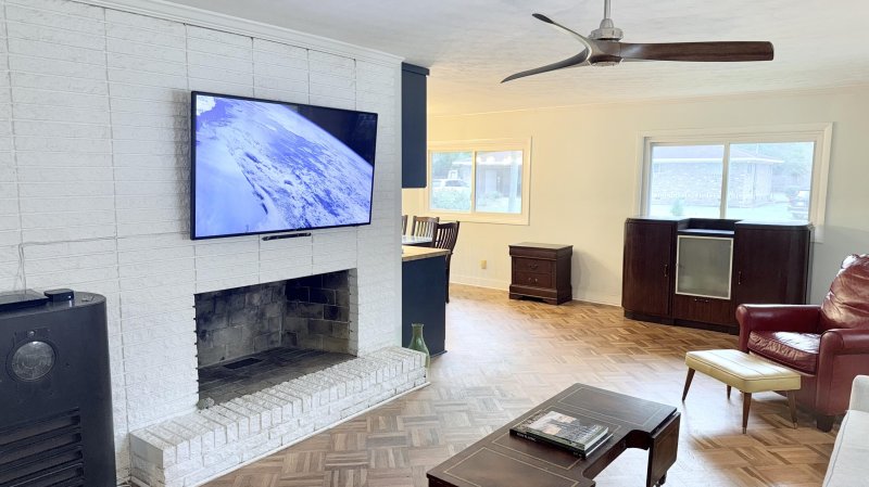 Property image 2 of 725 Shelley Road in East Oak Forest, Charleston, SC 29407