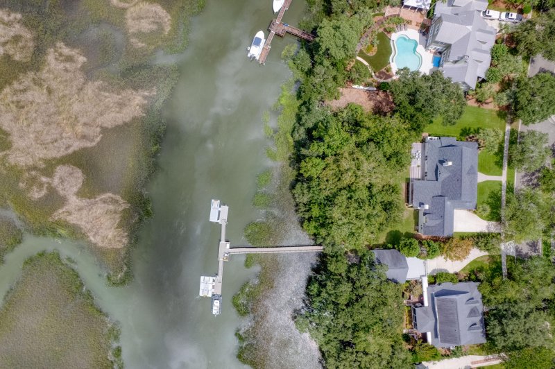 Daniel Island, Daniel Island Community