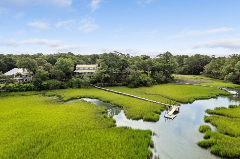 Property image 4 at 511 Yellow House Place, Charleston, SC 29492