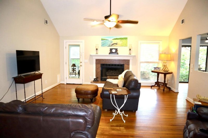 Property image 3 of 2206 Hunter Creek Drive in Hickory Hill Plantation, Charleston, SC 29414