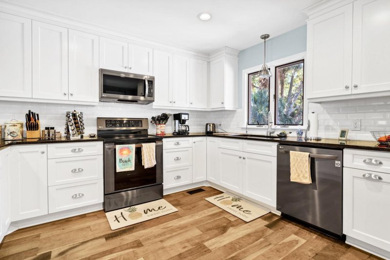 Property image 4 of 3323 Myrtle Street in Edisto Beach, Edisto Island, SC 29438