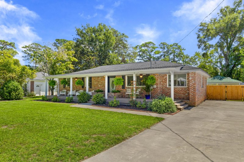 Property image 3 at 1741 Combahee Street, Charleston, SC 29412