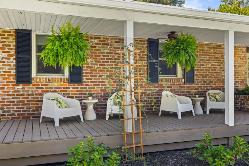 Property image 5 at 1741 Combahee Street, Charleston, SC 29412