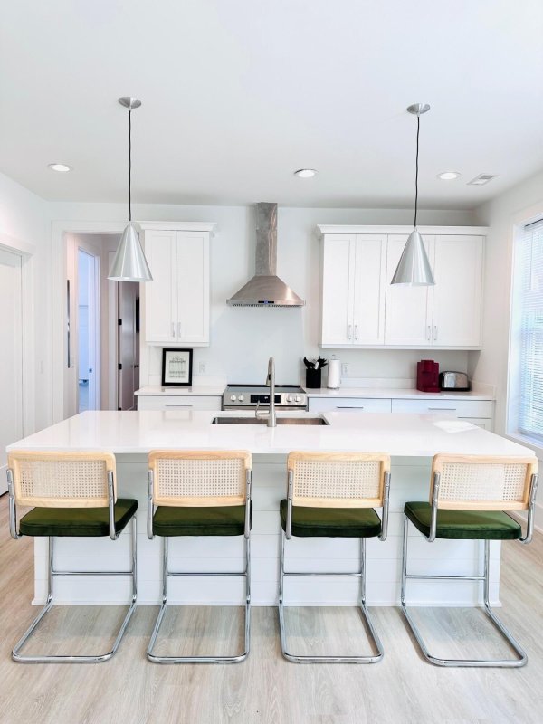 Property image 3 of 4488 Durant Ave Avenue in Park Circle, North Charleston, SC 29405