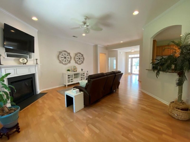 Property image 4 at 7517 Whispering Oak Drive, Hanahan, SC 29410