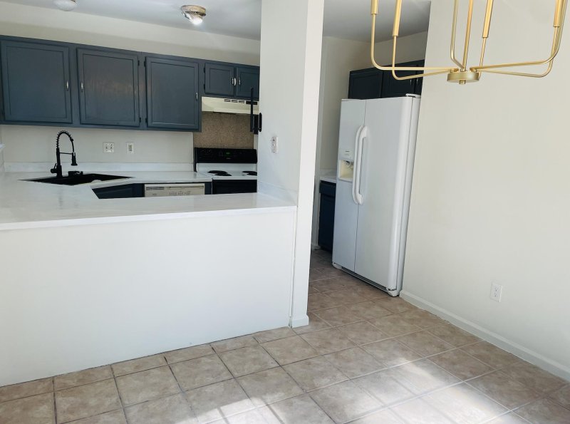 Property image 5 of 102 Welwyn Road in Summerville Place, Summerville, SC 29485