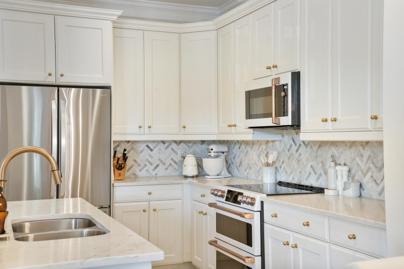 Property image 3 of 76 Society Street 23 in George And Society, Charleston, SC 29401