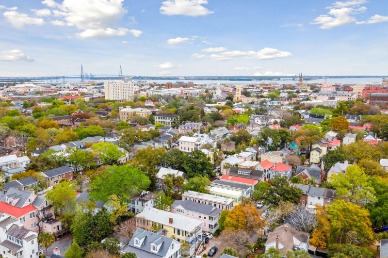 Property image 2 at 8 Trumbo Street, Charleston, SC 29401