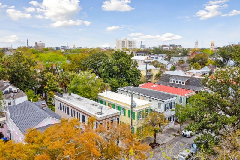 Property image 3 at 8 Trumbo Street, Charleston, SC 29401