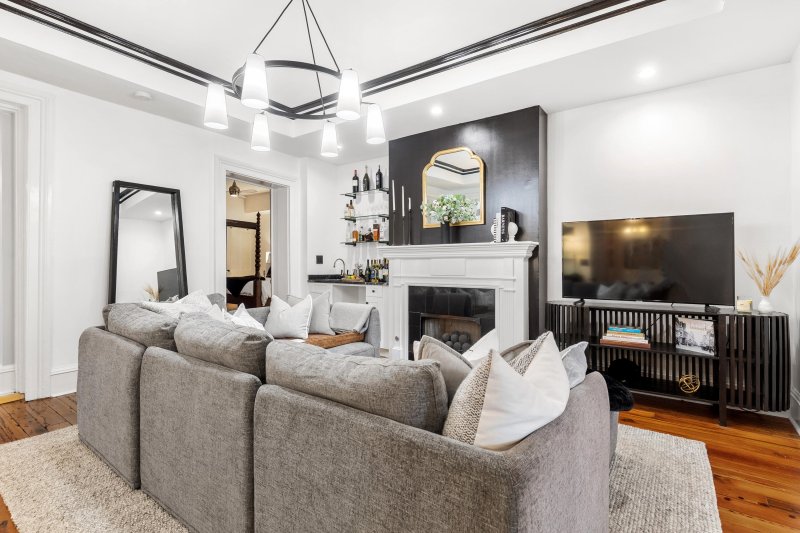 Property image 5 at 81 Ashley Avenue A, Charleston, SC 29401