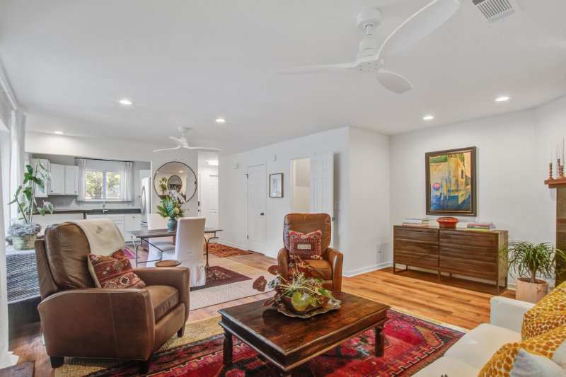 Property image 4 of 330 Sandpiper Drive in Sandpiper Pointe, Mount Pleasant, SC 29464