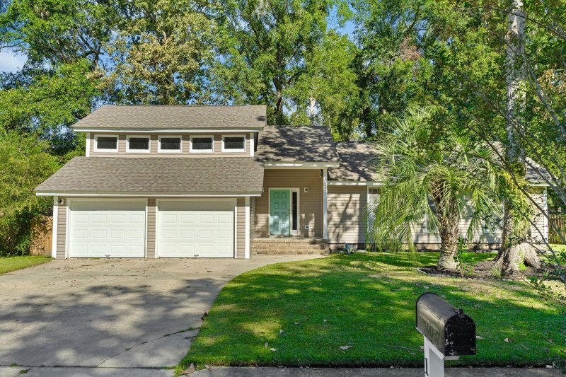 Property image 2 of 103 Evance Court in Irongate, Summerville, SC 29485