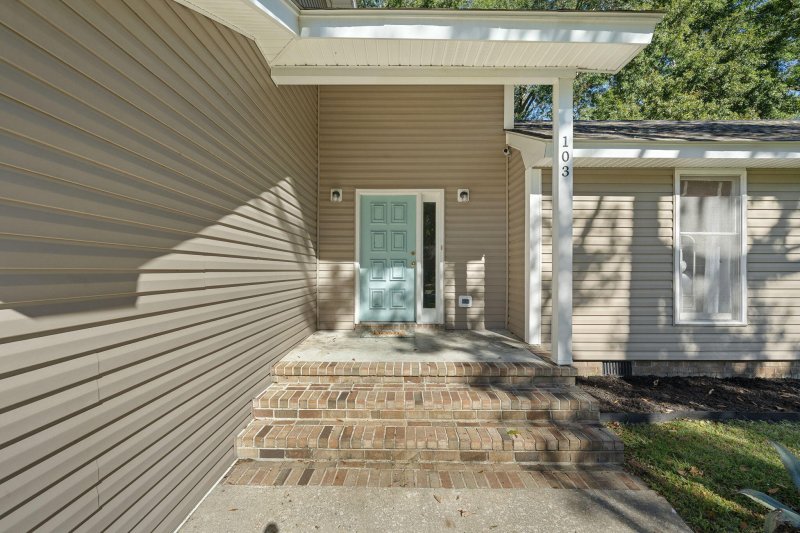 Property image 5 of 103 Evance Court in Irongate, Summerville, SC 29485