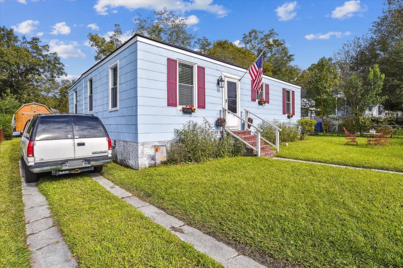 Property image 2 at 2724 Constitution Avenue, North Charleston, SC 29405