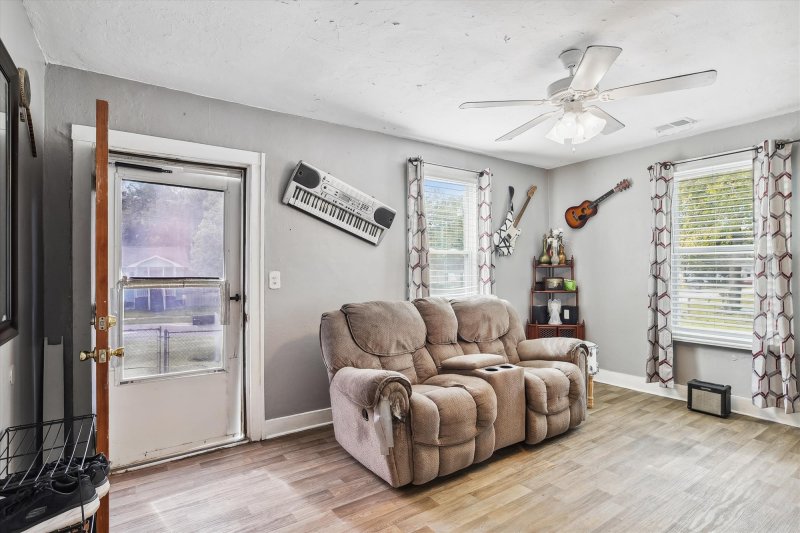 Property image 5 at 2724 Constitution Avenue, North Charleston, SC 29405