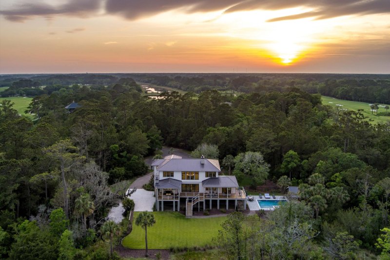 Property image 5 of 4121 Golf Cottage Lane in Briars Creek, Johns Island, SC 29455