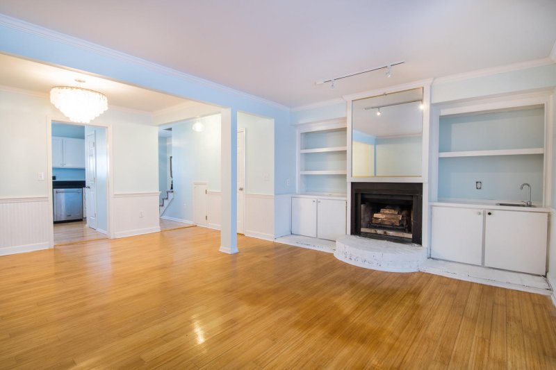 Property image 2 at 707 Nora Lane, Mount Pleasant, SC 29464