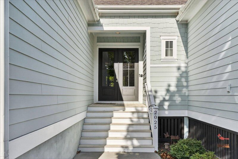 Property image 4 of 2025 Syreford Court in Hunt Club, Charleston, SC 29414