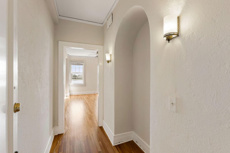 Property image 3 at 63 Rutledge Avenue 37, Charleston, SC 29401