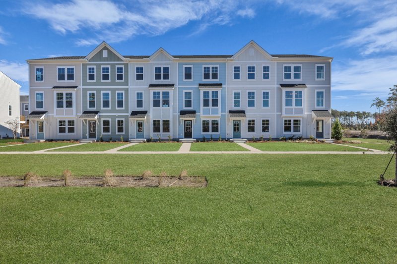 Property image 2 of 124 Buck Fever Lane in Cane Bay Plantation, Summerville, SC 29486