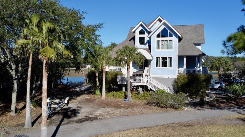 Property image 3 of 268 Little Oak Island Drive in Little Oak Island, Folly Beach, SC 29439