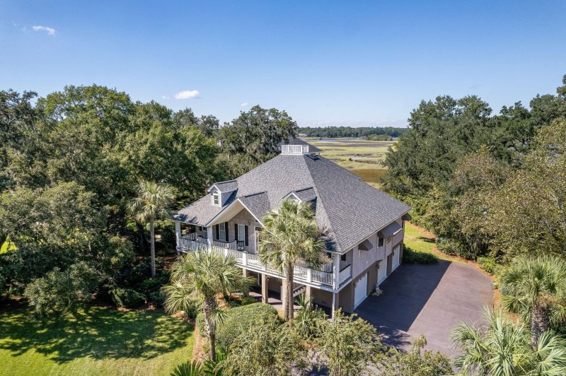 Property image 2 of 3906 Heron Marsh Circle in Gift Plantation, Johns Island, SC 29455