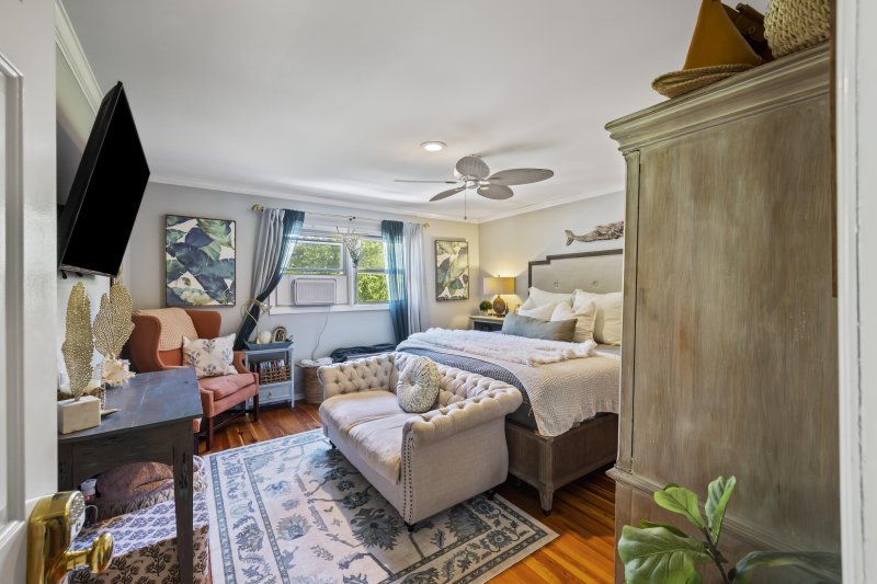 Property image 5 of 1489 Kinloch Lane in Fox Pond, Mount Pleasant, SC 29464