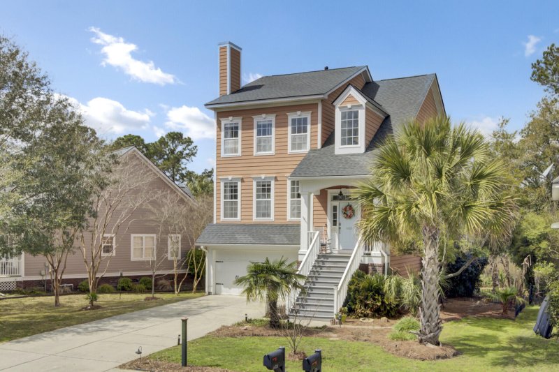 Property image 3 of 1428 Bloomingdale Lane in Park West, Mount Pleasant, SC 29466