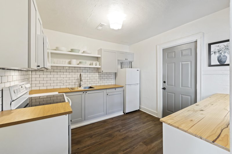 Property image 5 at 2734 E Surrey Drive, North Charleston, SC 29405