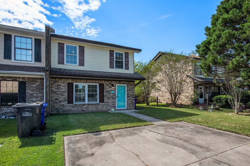 Property image 3 of 5737 Dewsbury Lane in Collins Park Villas, North Charleston, SC 29418