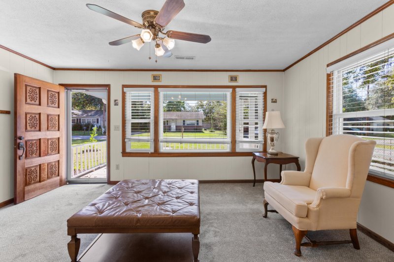 Property image 4 of 5806 Edinburgh Drive in Yeamans Park, Hanahan, SC 29410