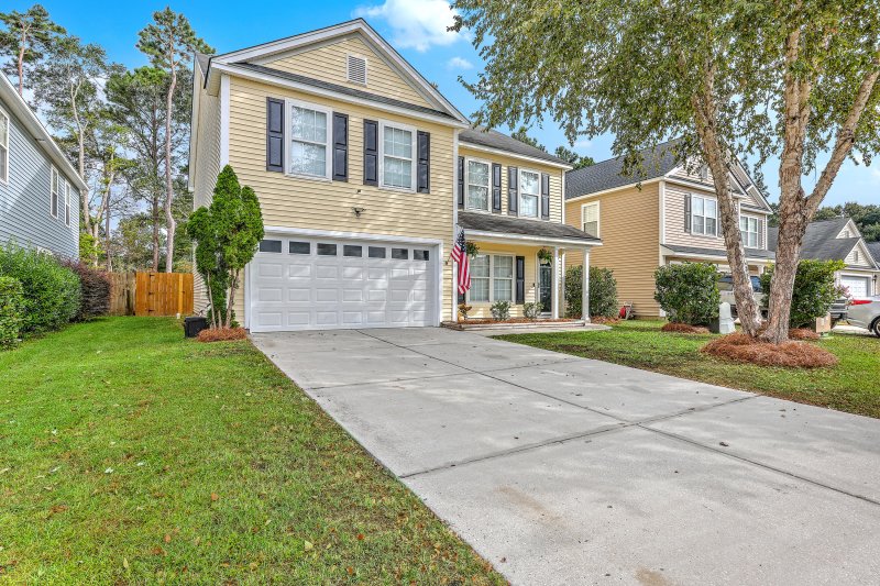 Property image 2 of 208 Emerald Isle Drive in Moss Grove Plantation, Moncks Corner, SC 29461