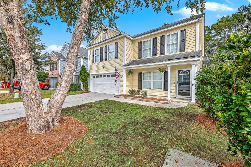 Property image 4 of 208 Emerald Isle Drive in Moss Grove Plantation, Moncks Corner, SC 29461