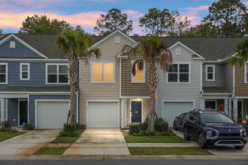 Property image 2 of 171 Rosefield Court in Palmetto Reach, Summerville, SC 29485