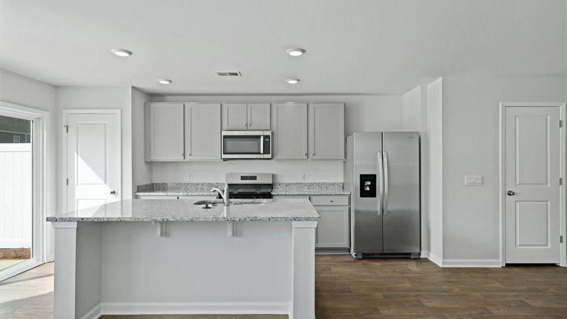 Property image 3 of 630 Pleasant Grove Way in Cane Bay Plantation, Summerville, SC 29486