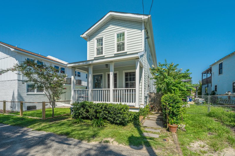 Property image 3 of 1 Paige Court in North Central, Charleston, SC 29403