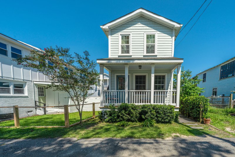 Property image 4 of 1 Paige Court in North Central, Charleston, SC 29403
