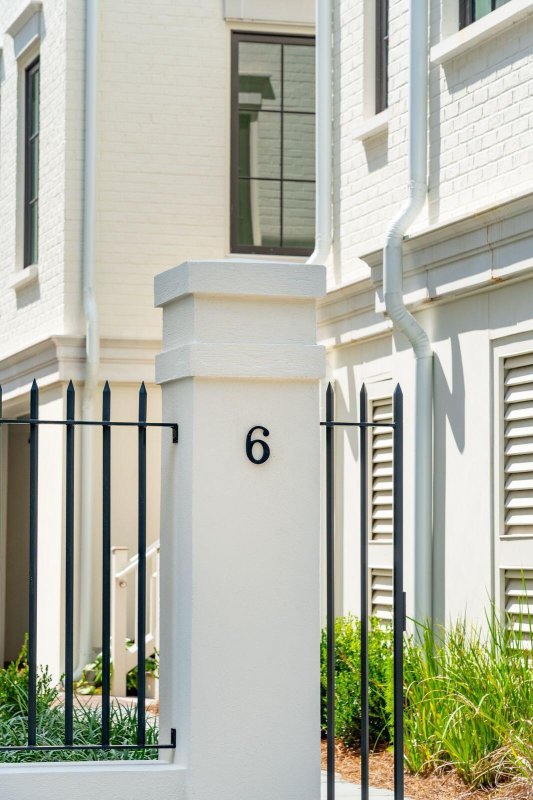 Property image 3 of 6 Prioleau Street in South of Broad, Charleston, SC 29401