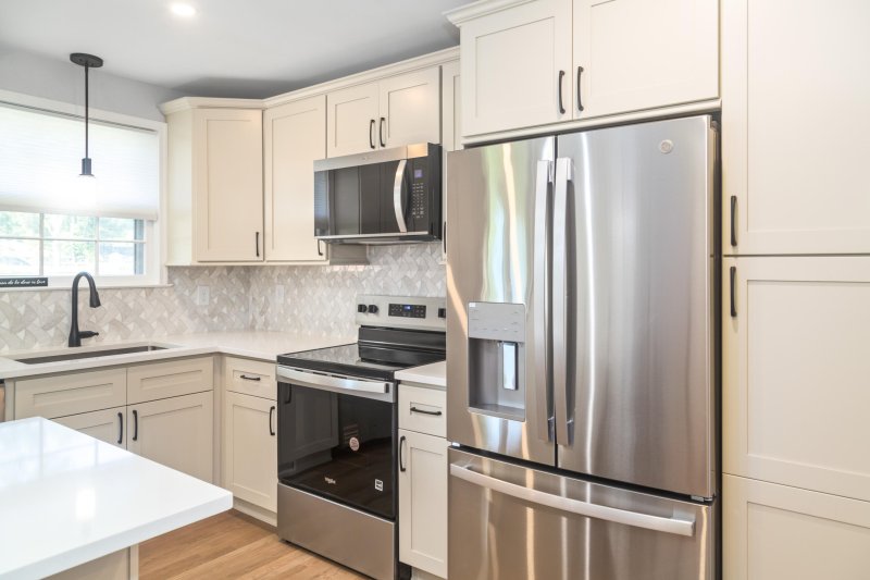 Property image 5 of 1261 Hampshire Road in Whitehouse Plantation, Charleston, SC 29412