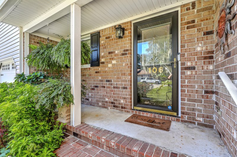 Property image 3 of 106 Mulberry Hill in Irongate, Summerville, SC 29485