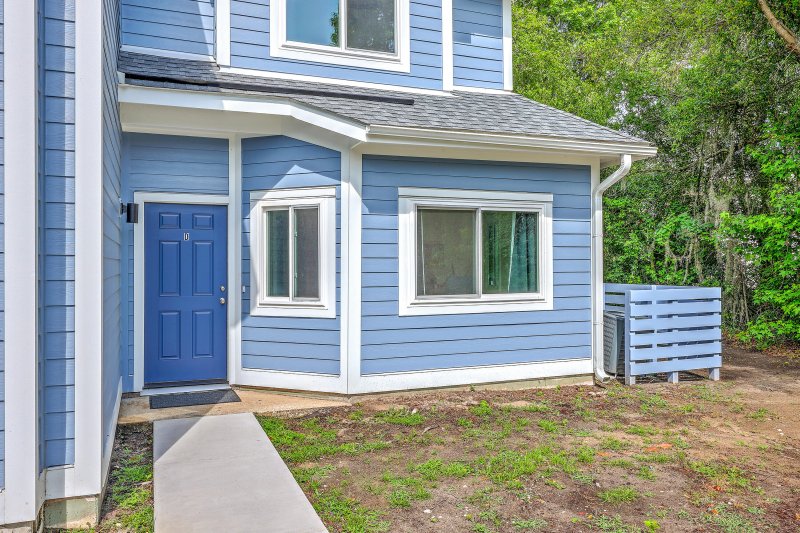 Property image 2 of 851 Sandlake Drive D in Waterford, Mount Pleasant, SC 29464