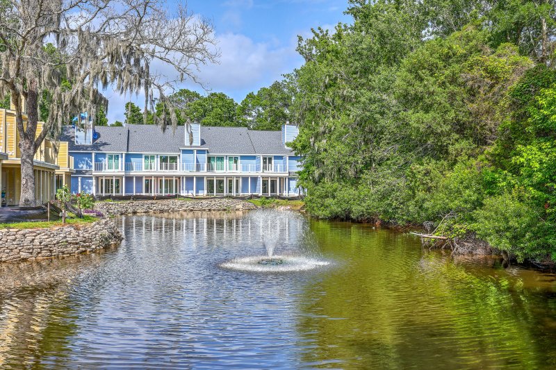Property image 3 of 851 Sandlake Drive D in Waterford, Mount Pleasant, SC 29464