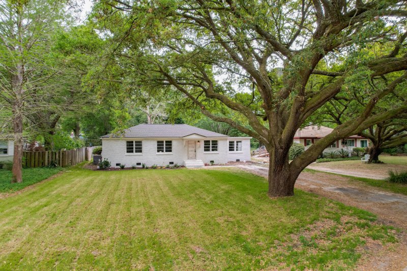 Property image 3 at 804 Santee Street, Charleston, SC 29412