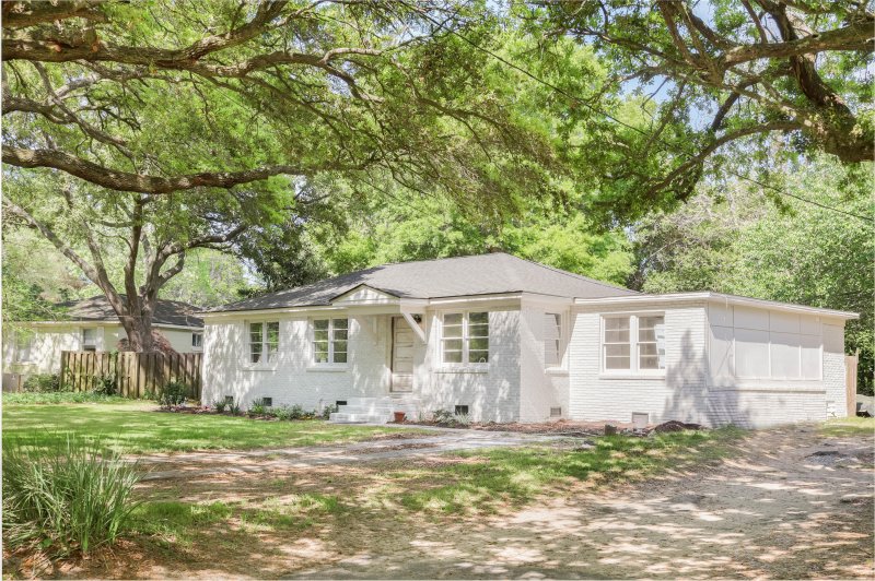 Property image 4 at 804 Santee Street, Charleston, SC 29412