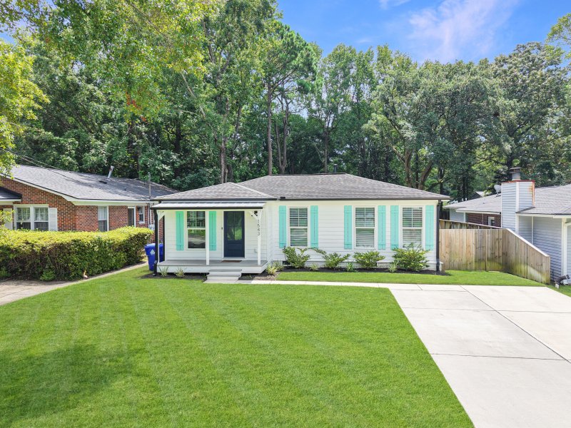 Orange Grove Estates, Charleston Community