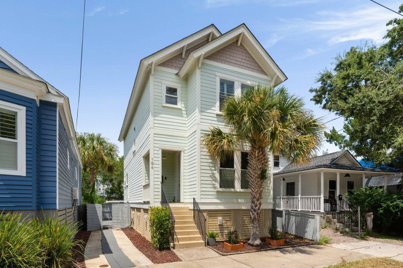 Property image 4 of 194 Fishburne Street in Westside, Charleston, SC 29403