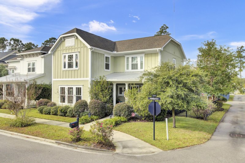 Property image 3 at 211 Ilderton Street, Summerville, SC 29483